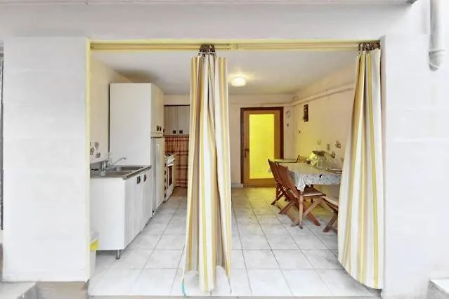 Three Bedded With An Outdoor Kitchen דירה סטארי גראד